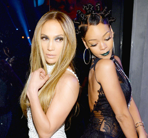 Rihanna o atacă pe Jennifer Lopez: ”E o disperată!” Ce a scos-o din minți pe Riri