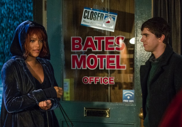 VIDEO: Ai văzut Bates Motel? Rihanna joacă în ultimul sezon!