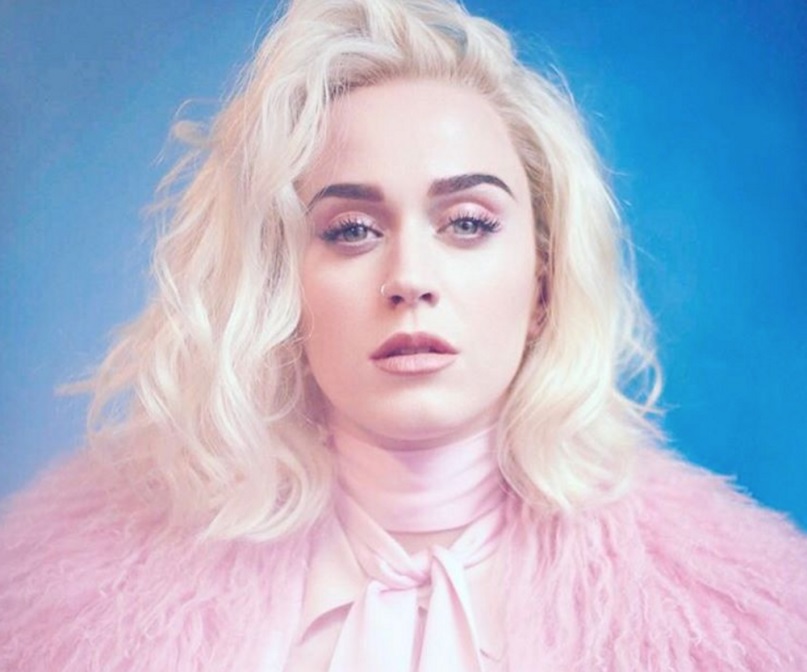 Katy Perry și-a schimbat look-ul și lansează o piesă nouă. Așa arată videoclipul!