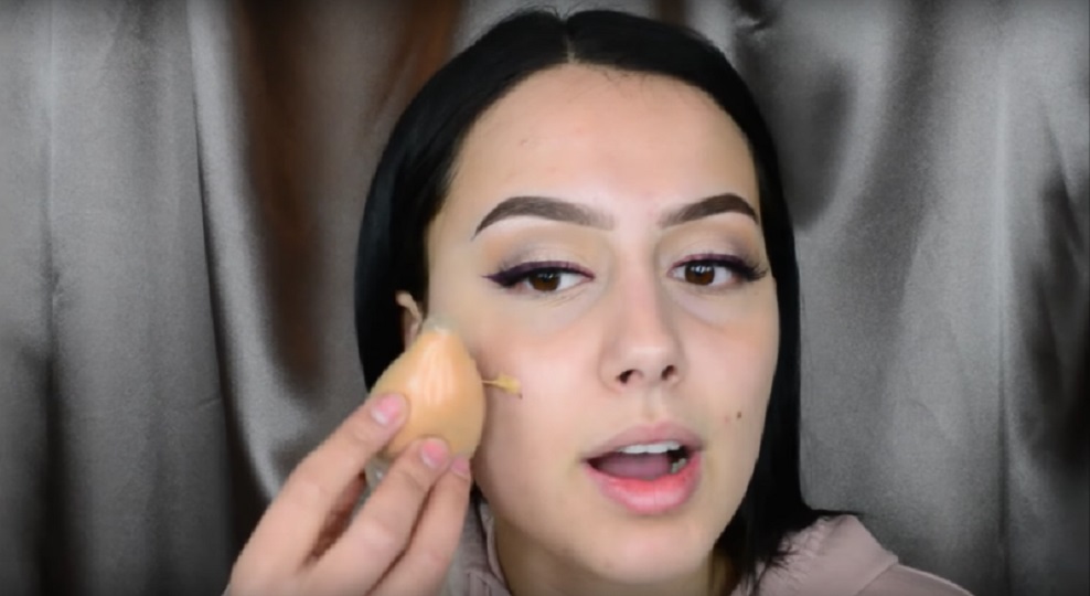 VIDEO. Ăsta e cel mai WTF trend în make up. Ai încerca vreodată aşa ceva?