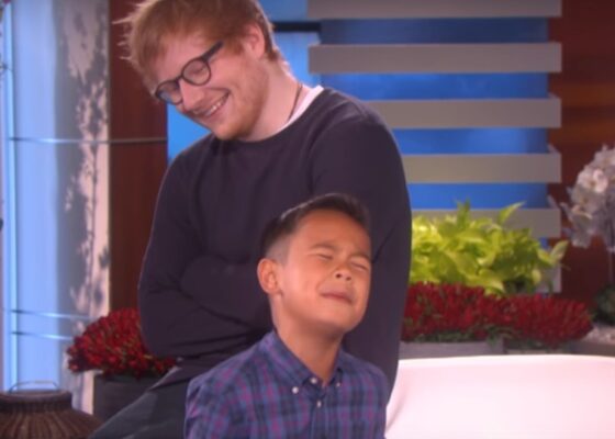VIRAL: Un copil de 8 ani cântă piesa lui Ed Sheeran. Ce se întâmplă când artistul îi apare in spate