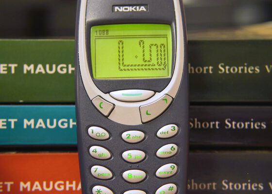LOL! 8 meme-uri cu Nokia 3310 pe care trebuie să le vezi înainte de relansare