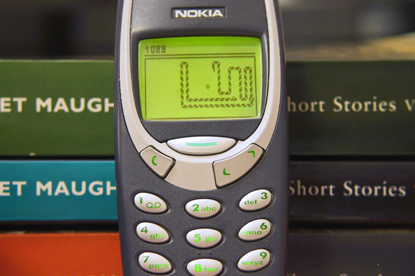 LOL! 8 meme-uri cu Nokia 3310 pe care trebuie să le vezi înainte de relansare