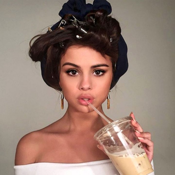 VIDEO: Știai că Selena Gomez a făcut reclamă la apa de la ROBINET?