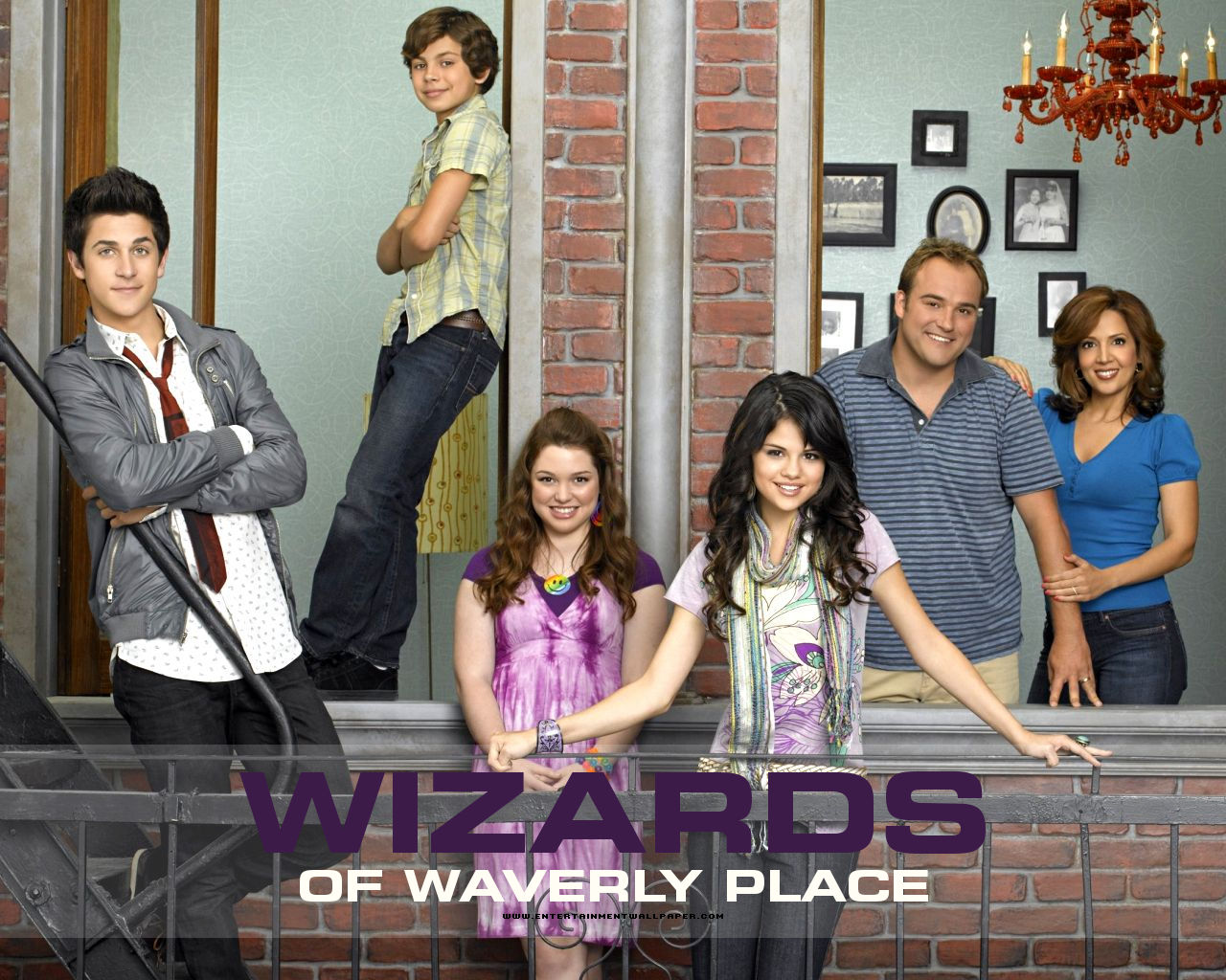 Gașca din ”Wizards of Waverly Place” s-a reunit, după 10 ani de la primul episod. Uite cum arată acum!