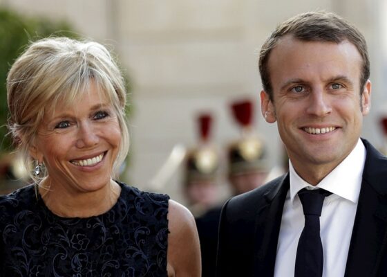 Cele mai tari GLUME despre noul președinte al Franței și soția lui, cu 25 de ani mai în vârstă decât acesta