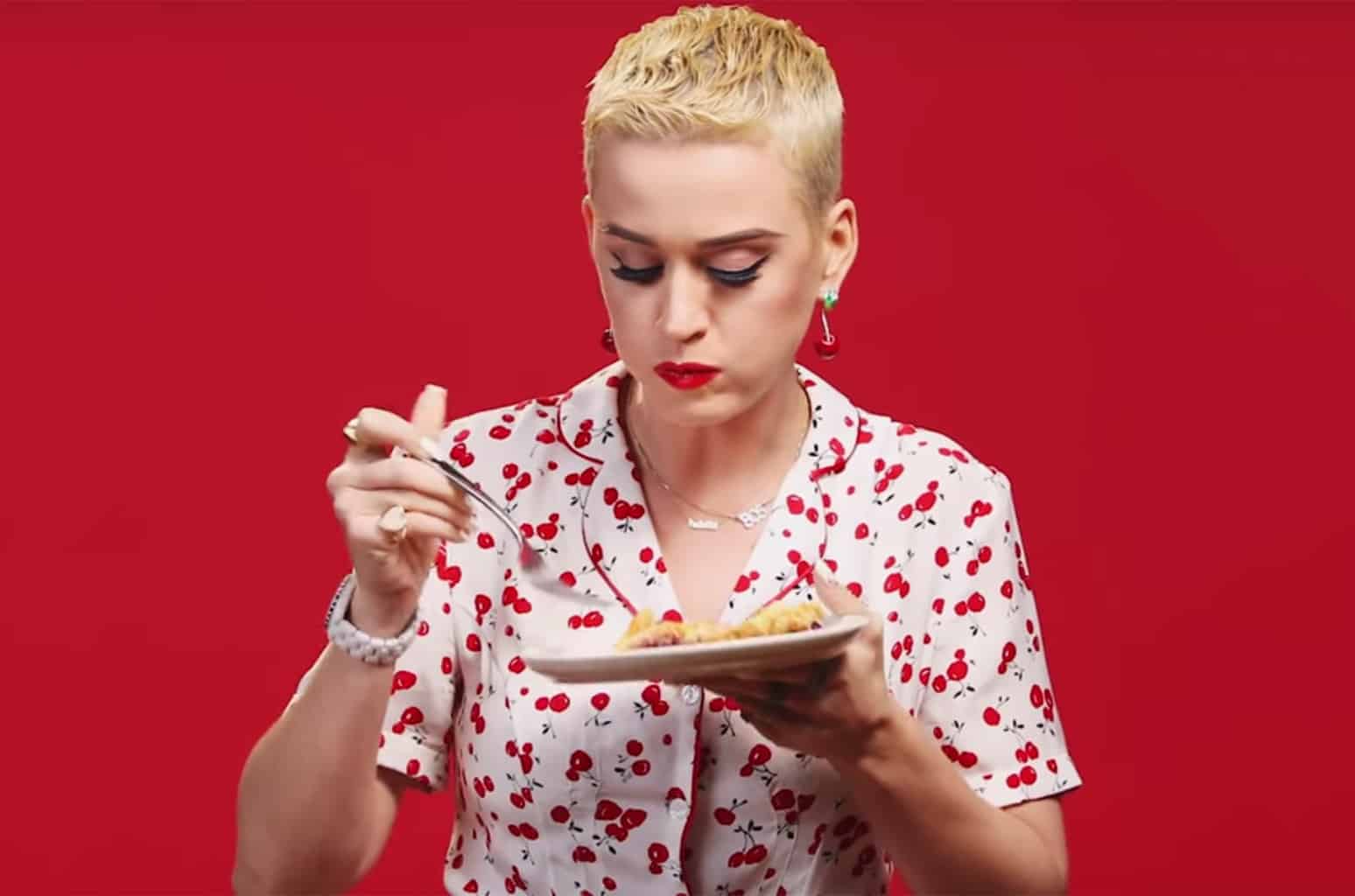 OMG! Katy Perry a depășit recordul lui Adele. Uite ce performanță a reușit!