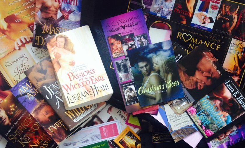 Cum ar arăta romanele de dragoste cu oameni obişnuiţi pe copertă