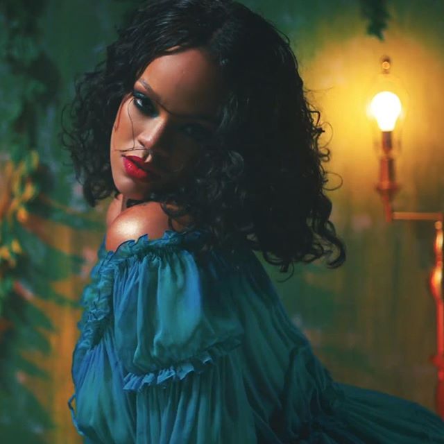 Rihanna a găsit rețeta HIT-ului garantat! Uite cum știi că o piesă devine HIT!