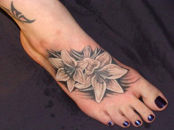 De ce e mişto să îţi faci un tatuaj pe picior şi ce trebuie să ştii înainte