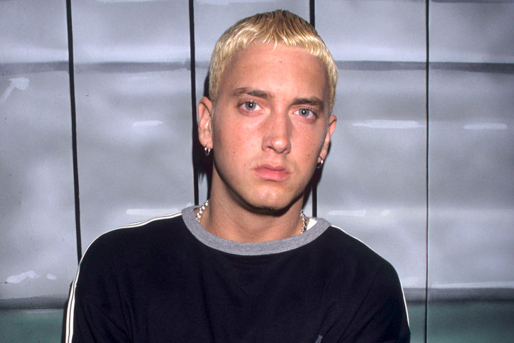 FOTO OMG! Eminem a ajuns de nerecunoscut. A renunțat la blond și și-a lăsat barbă!