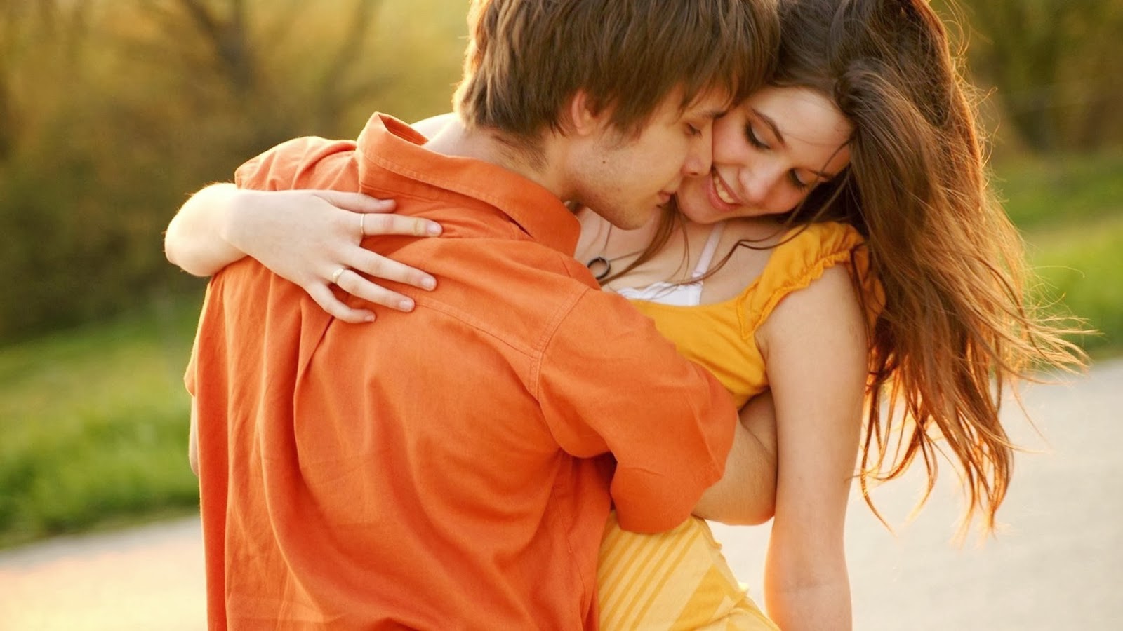 9 lucruri dubios de banale care spun „te iubesc” într-o relaţie