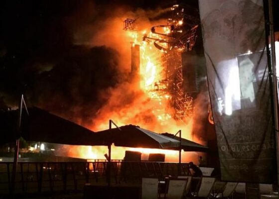 Scena principală de la Tomorrowland Unite a luat foc. 22.000 de oameni au fost evacuați