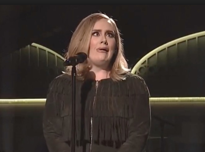 15 momente în care Adele a fost cea mai DUBIOASĂ persoană din lume