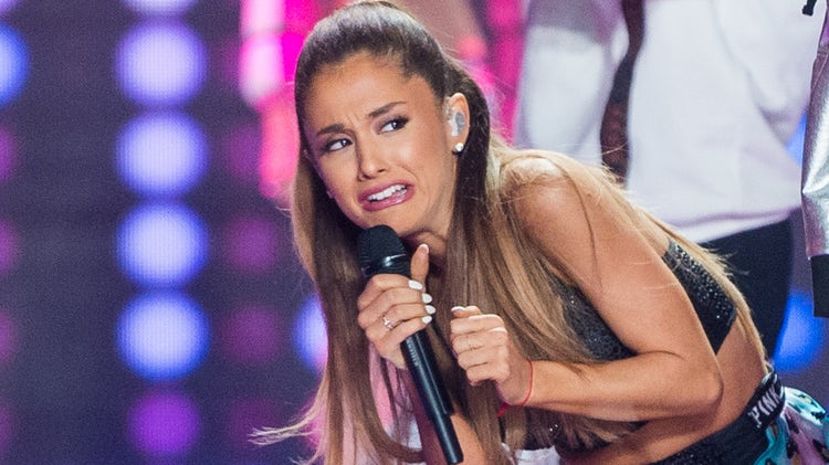 OMG! 11 situații în care Ariana Grande aproape că a ”murit”