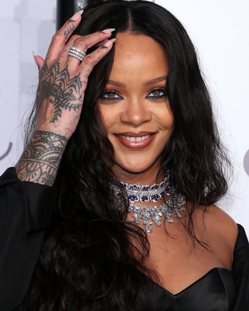 FOTO | Rihanna a arătat senzațional la a treia ediție Diamond Ball