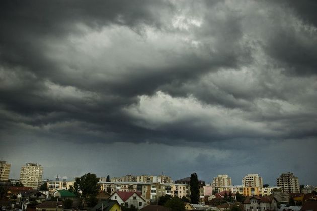 TOP 7 măsuri de urgență care s-ar pune în practică în caz de furtună puternică în București!