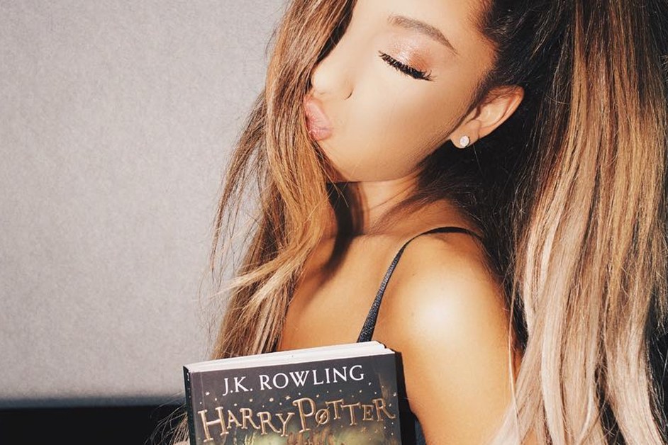 FOTO: Avem dovada! Ariana Grande e cel mai mare fan Harry Potter