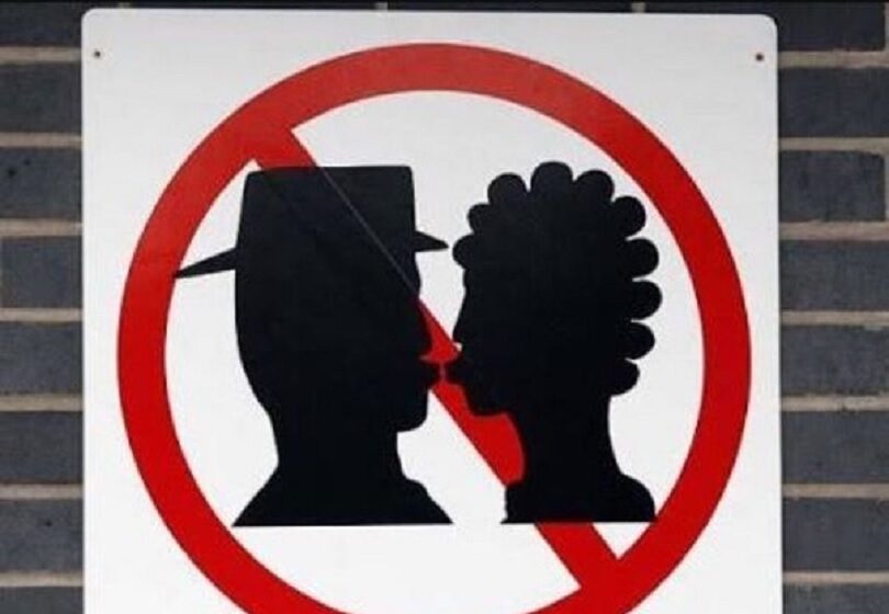 8 reguli dubioase din jurul lumii. În Franţa e interzis sărutul în gară