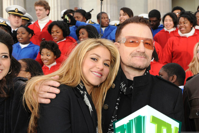 VIDEO: Bono de la U2 a făcut un cover după o piesă de la Shakira. Reacția divei e EPICĂ!