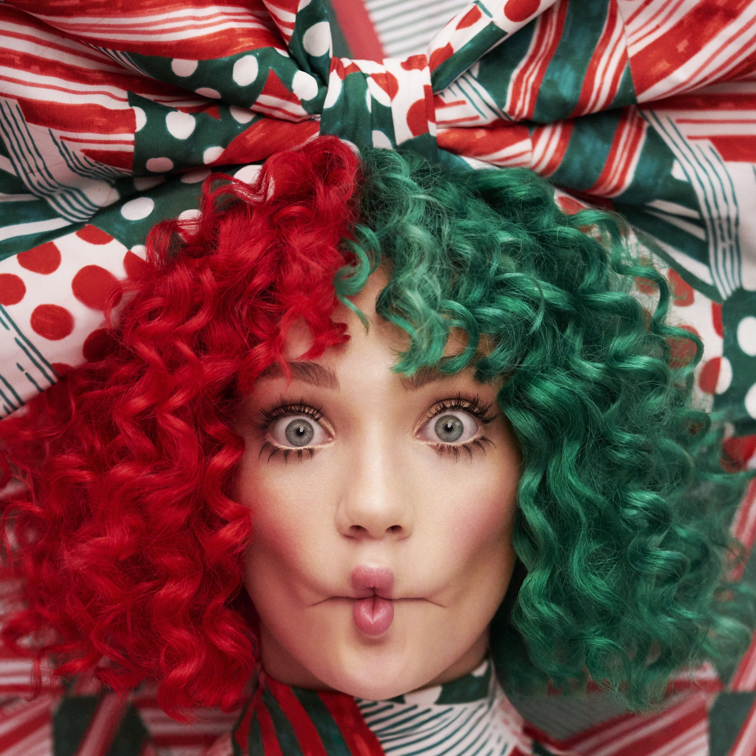 Sia și Maddie Ziegler le pregătesc fanilor cea mai tare SUPRIZĂ de Crăciun. Uite despre ce e vorba!
