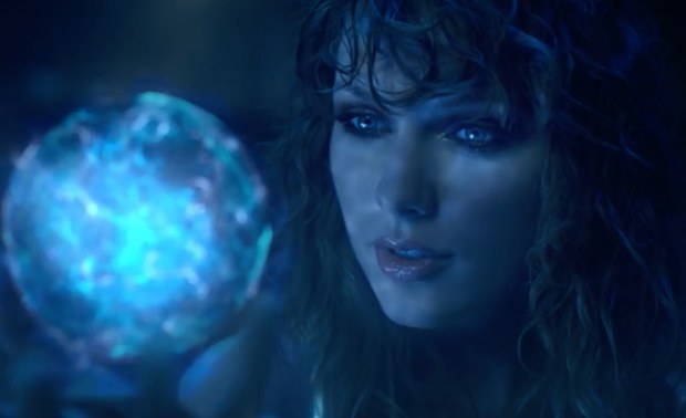 VIDEOCLIP NOU: Taylor Swift – …Ready For It?