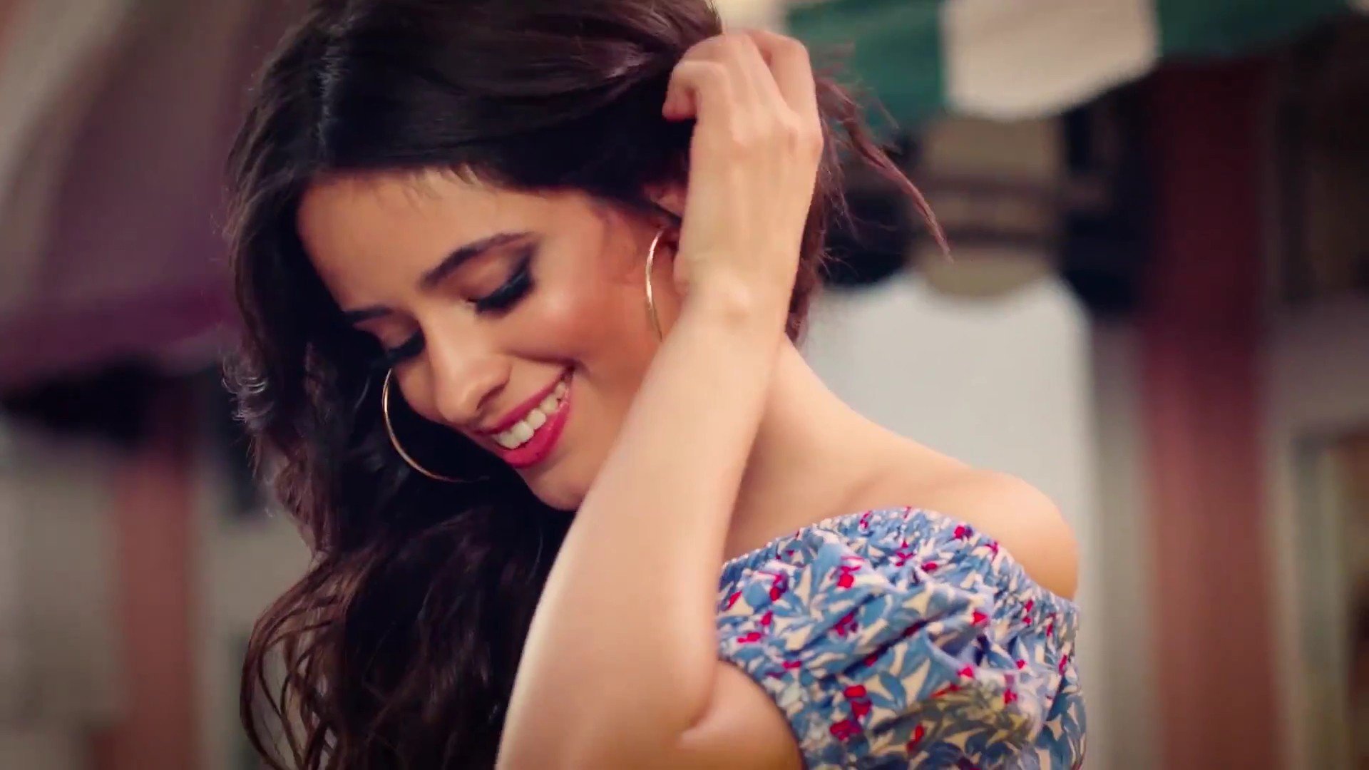 VIDEO: Camila Cabello a lansat o versiune în spaniolă a piesei „Havana. E mai tare decât originalul?