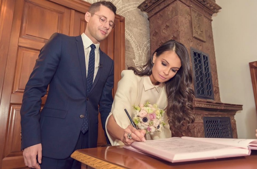VIDEO: Adrian Sînă și Anca Serea au împlinit 2 ani de la nuntă. Uite cum au sărbătorit!