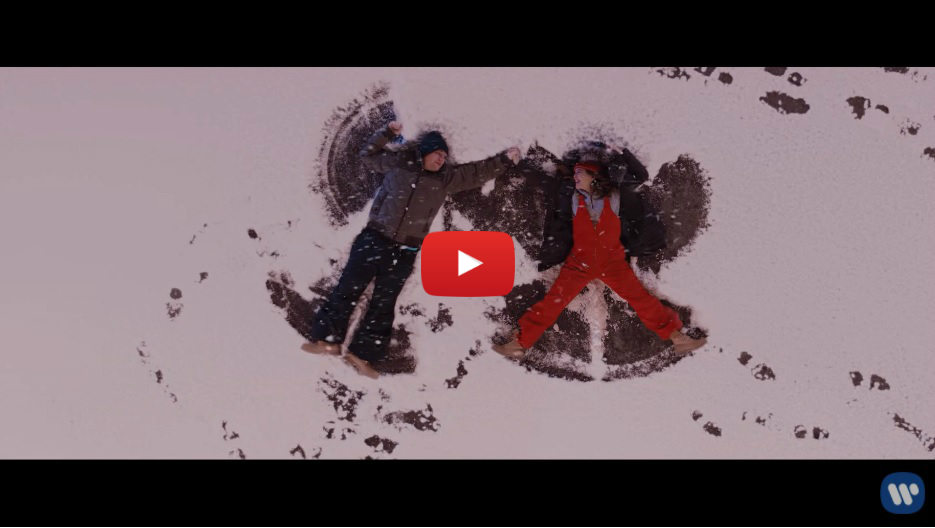 VIDEO: Ăsta e cel mai frumos videoclip lansat în 2017. Îl vei pune pe REPEAT toată iarna!