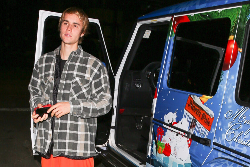 WTF! Justin Bieber și-a împodobit mașina, mai ceva ca bradul de Crăciun! Uite cum arată!