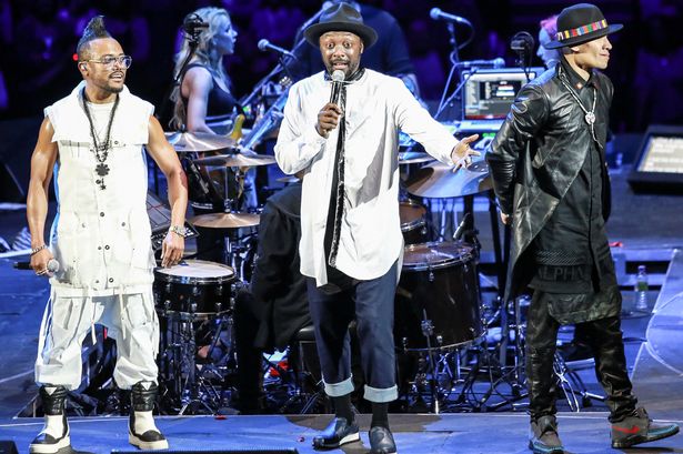 VIDEO: Îi mai ții minte pe băieții de la Black Eyed Peas? Au revenit cu o melodie nouă!