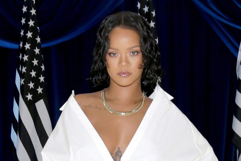 FOTO: Rihanna a scandalizat internetul. Cum s-a îmbrăcat la înmormântarea vărului ei