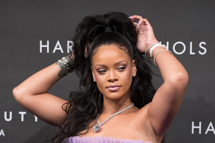 OMG! Rihanna a refuzat să cânte un mega HIT și acum regretă! Uite care e povestea