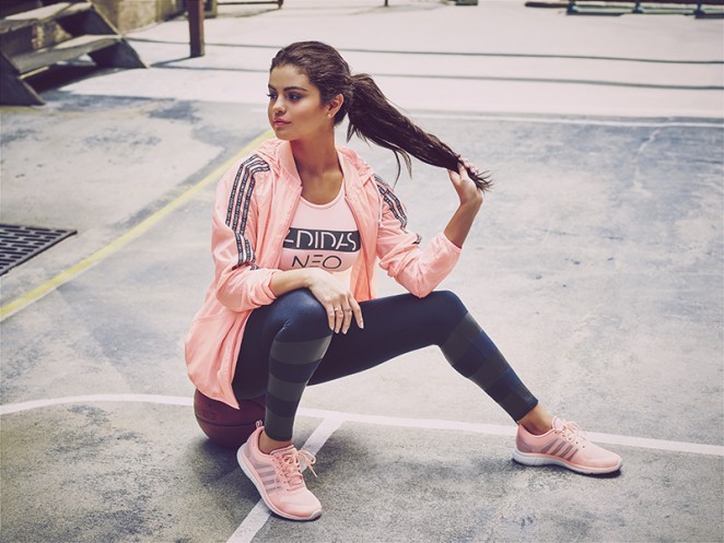 VIDEO: Antrenamentul cu care Selena Gomez se menține în formă. Durează 30 de minute și îl poți face acasă!