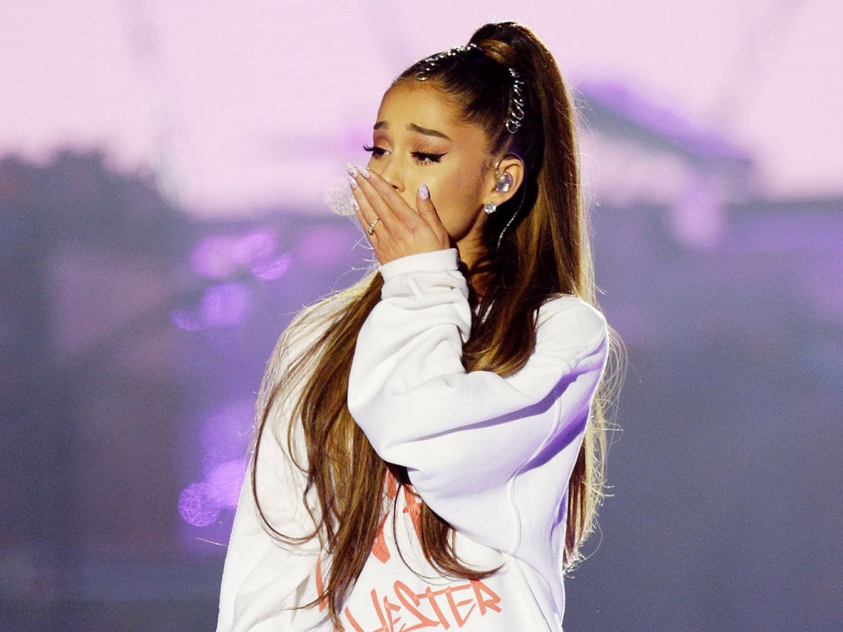 Ariana Grande are și acum traume din cauza atacului terorist de la Manchester