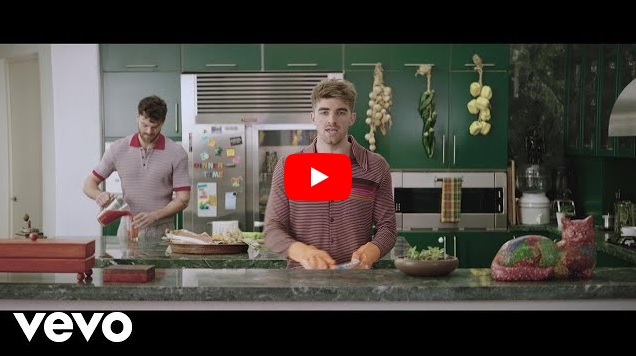 VIDEOCLIP NOU: The Chainsmokers – You Owe Me