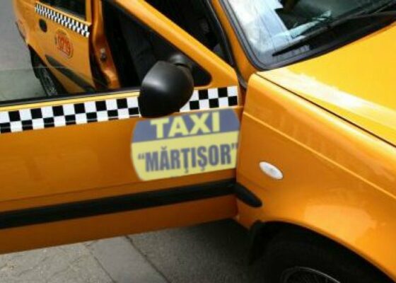 Gest înduioșător de 1 Martie: Un taximetrist din Capitală i-a oferit restul unei cliente în mărtișoare!
