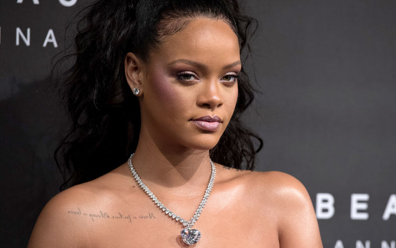 OMG! Snapchat a pierdut 800 de milioane de dolari din cauza gafei cu Rihanna