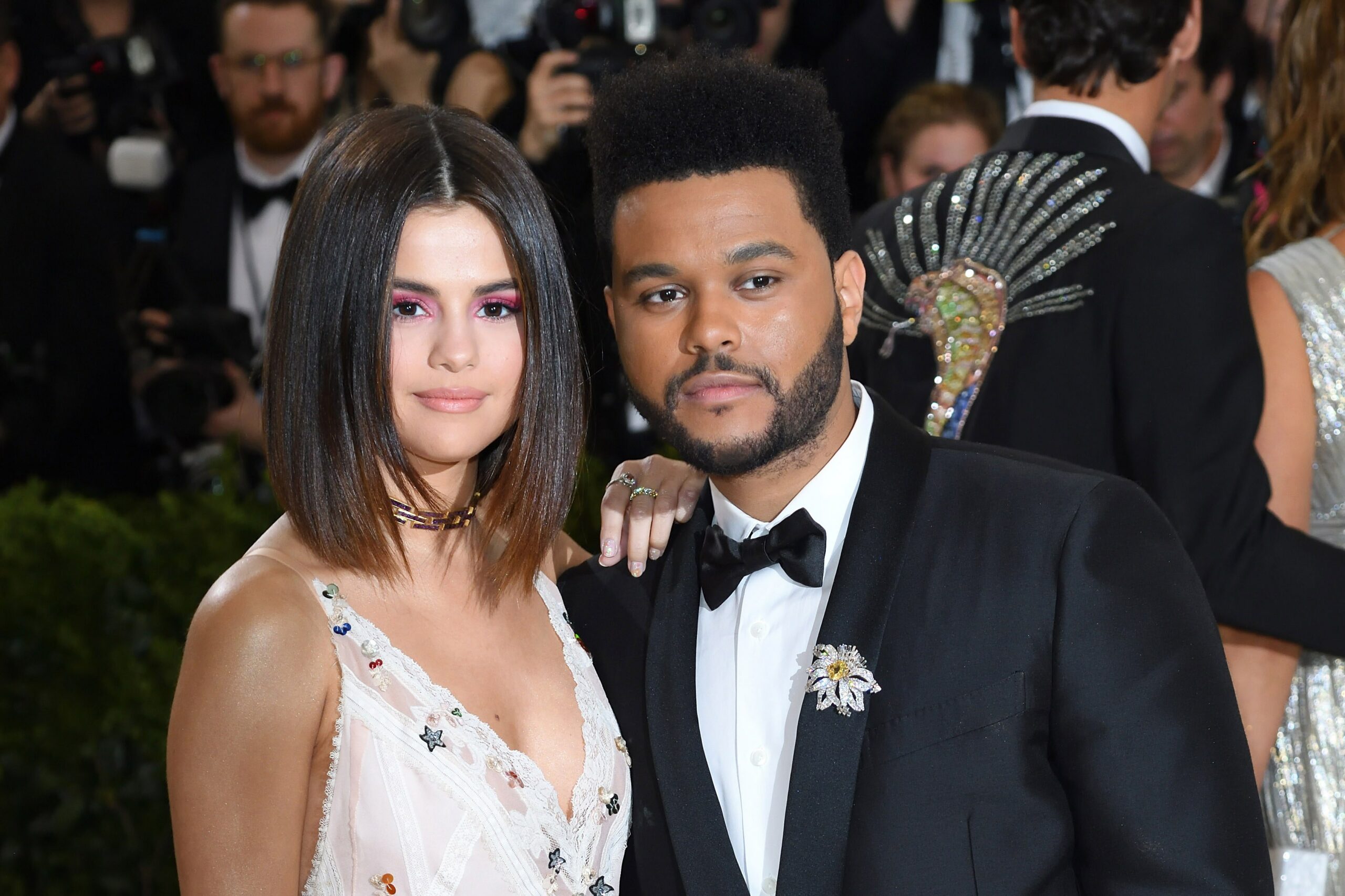 The Weeknd dă de pământ cu Selena într-o nouă melodie. Ce spune despre ea?