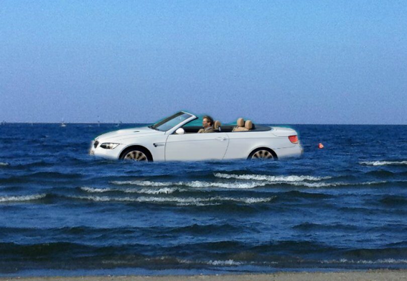 Bolid turbo-acvatic? BMW se gândește la un model amfibie pentru șoferii care vor să intre cu mașina în mare!