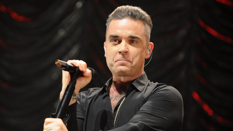 COOL! Robbie Williams cântă în deschiderea Cupei Mondiale de fotbal