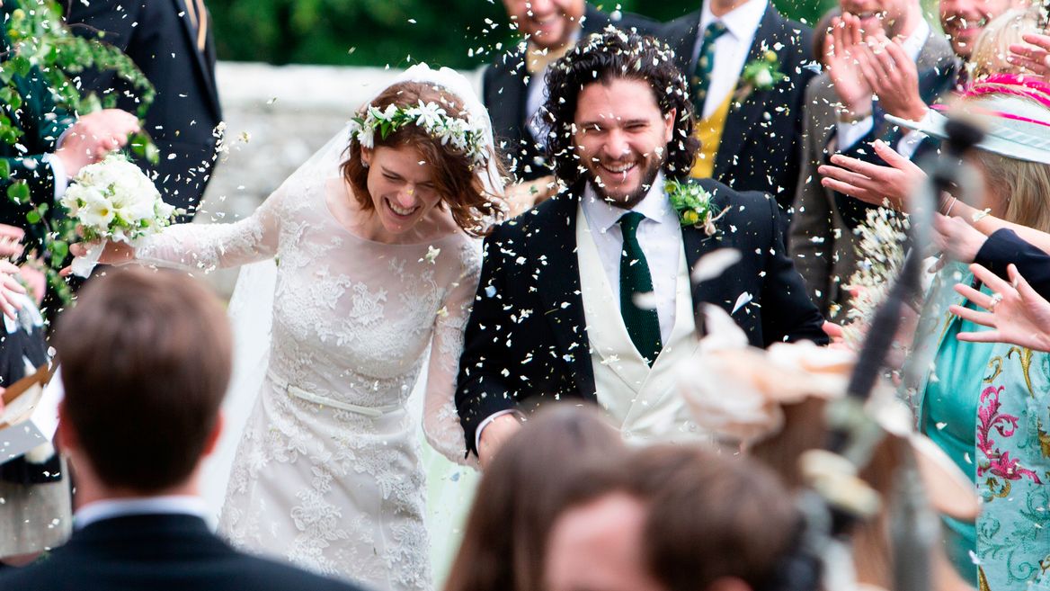 FOTO: Kit Harington aka Jon Snow s-a căsătorit cu partenera lui din Game Of Thrones