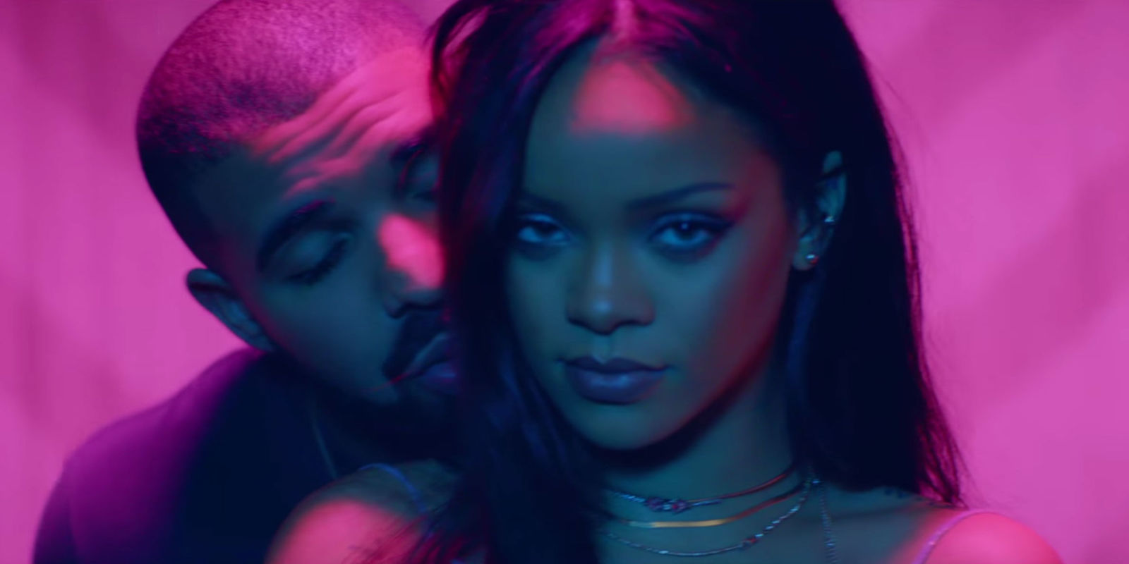 Rihanna și Drake au depășit UN MILIARD de vizualizări cu piesa ”Work”