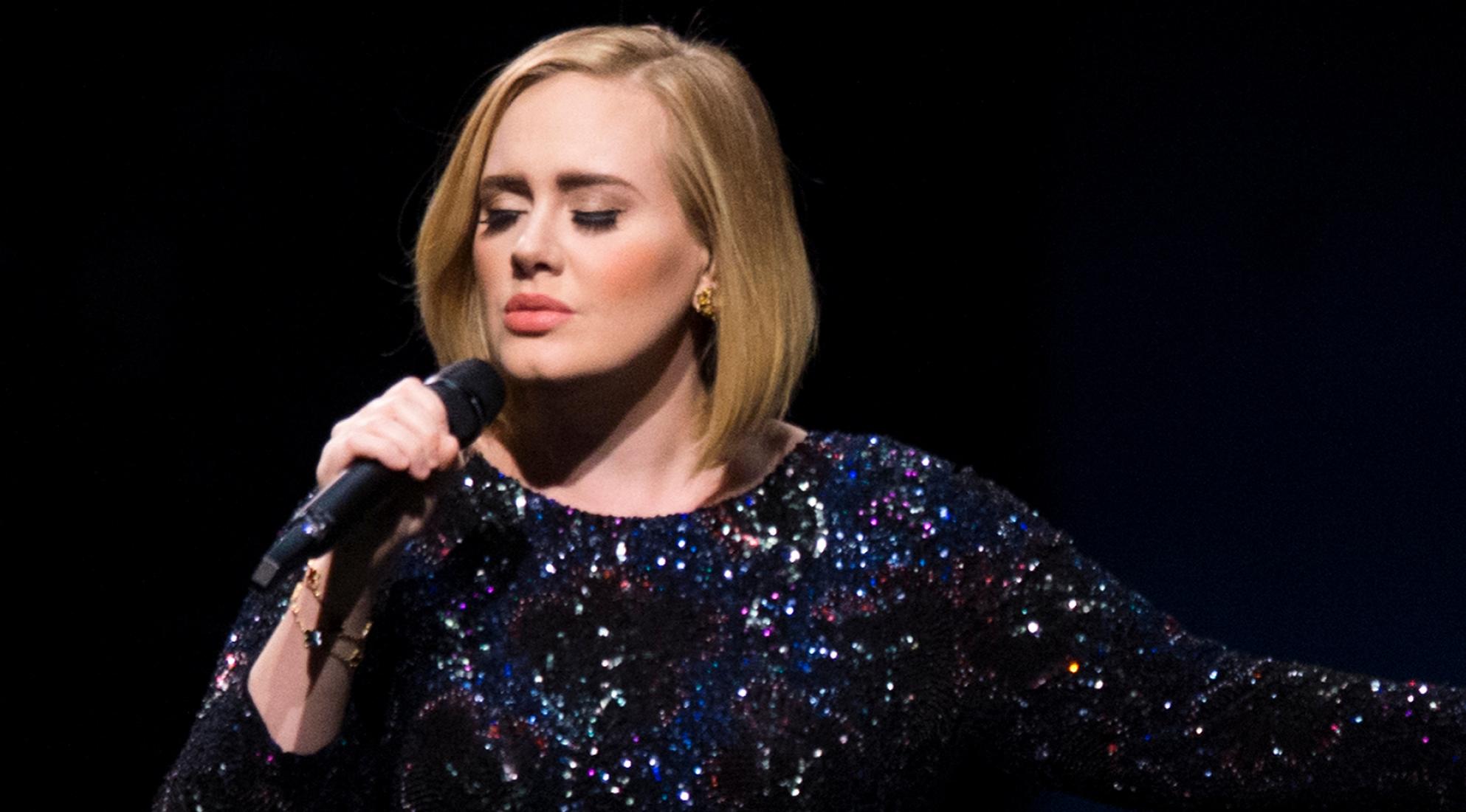 Adele e back in business și pregătește ceva BETON pentru anul viitor
