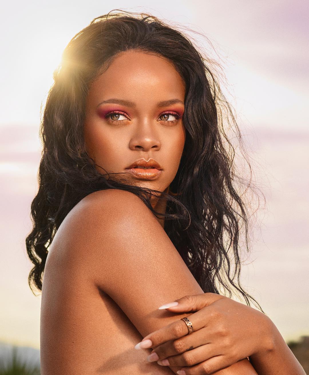 FOTO HOT | TOP 12 cele mai sexi fotografii postate de Rihanna pe Instagram în 2018