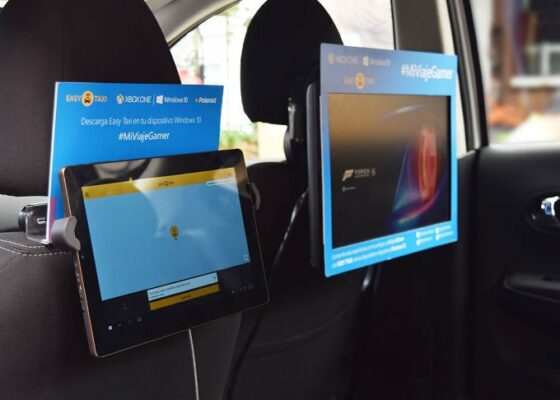 Un taximetrist și-a montat un router Wi-Fi pe GPL pentru că nu avea destul net pe mobil pentru 3 tablete și 4 mobile!