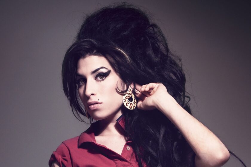 ASCULTĂ 7 piese de la Amy Winehouse, la 7 ani de la moartea ei