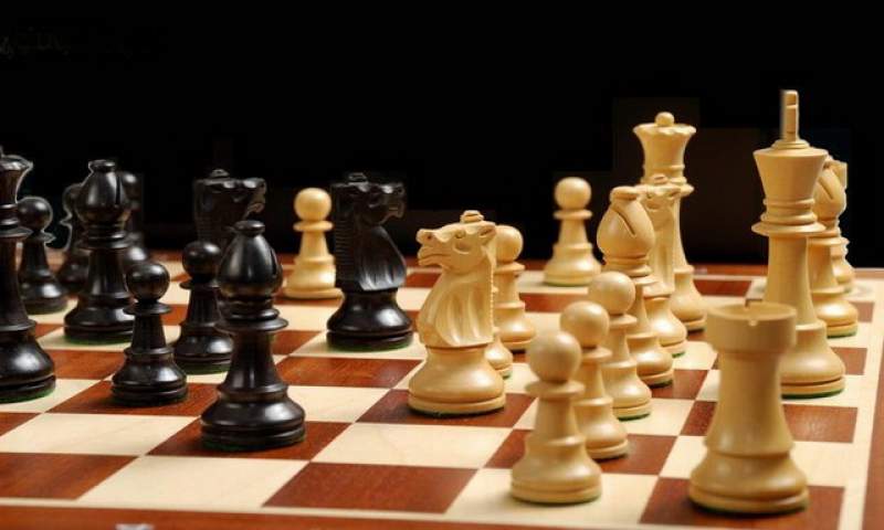 Șah Mat! Cele mai bune glume despre introducerea șahului ca materie alternativă în școli
