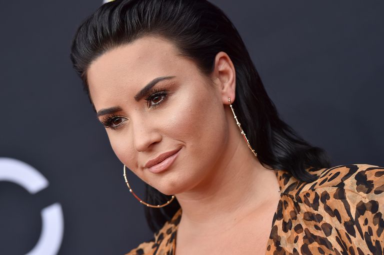 Demi Lovato și-a revenit din comă. Mesajul pe care l-a transmis familia ei