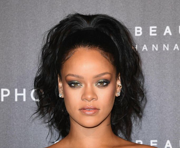 FOTO: Rihanna a slăbit și arată excelent în costum de baie